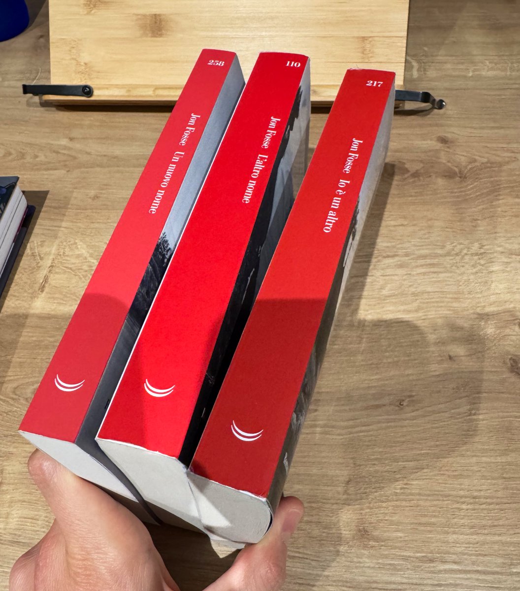 capolavoro assoluto. Anno letterario iniziato nel migliore dei modi. <a href="/lanavediteseoed/">La nave di Teseo</a> ora la vorrei tutta in un volumone speciale sta settologia però…