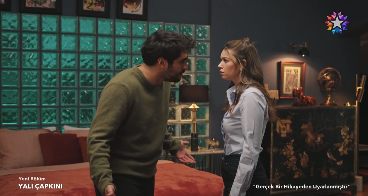 Pelin'den de beter bu Suna tipe bak kapıda dinliyor.. #YalıÇapkını