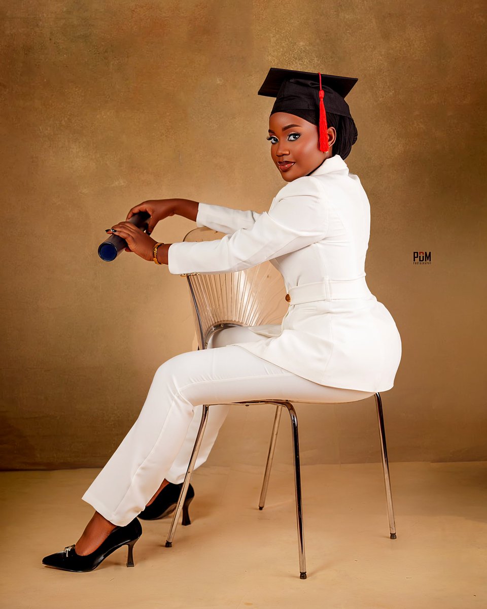 Congratulations to you 👩‍🎓🎉🎊🌺🌹🥂🍾