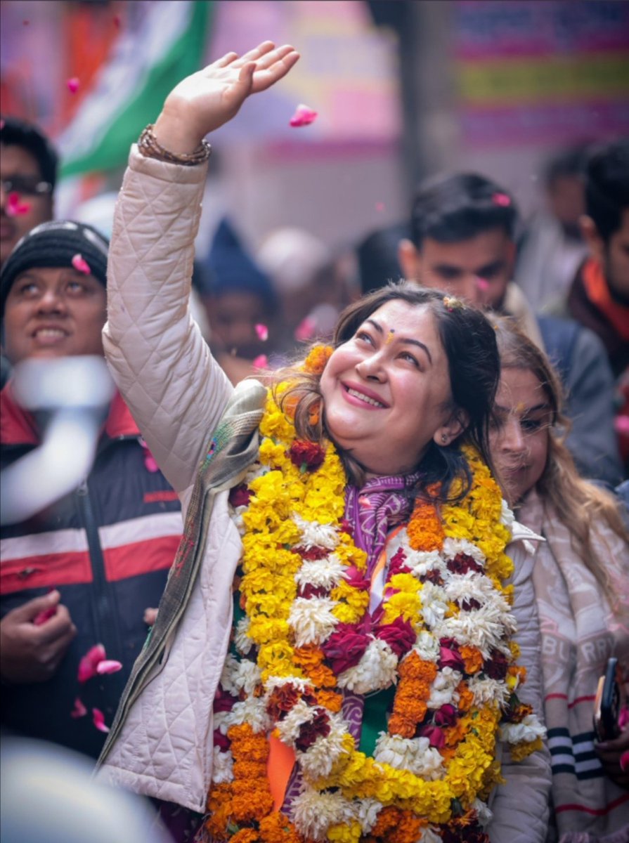 इतना प्यार, विश्वास और जनसमर्थन गवाह है जीत सुनिश्चित है।

विजयी भवः

#CongressHaiZaroori
#वज़ीरपुर_के_लायक_सिर्फ_रागिनी_नायक