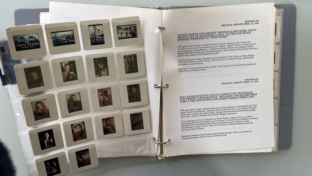 Ook Twin Peaks staat voor eeuwig in m'n geheugen gegrift, al was het maar om m'n contacten met Lynch' productiekantoor in de Verenigde Staten over persmateriaal. Want in Nederland was er niks. Long distance calling. Faxen. Overzeese correspondentie. Alles pre-internet...