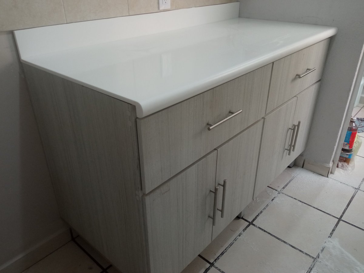 CADESS_'s tweet image. El tamaño no importa?  El área de cocina al límite!!!!