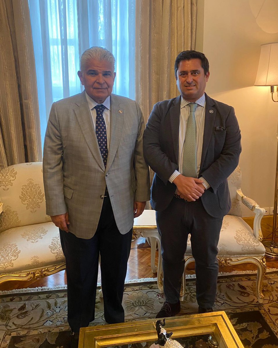 Julian Obiglio (@julianobiglio) on Twitter photo Hoy visité en el Palacio de Las Garzas 🇵🇦 al Presidente <a href="/JoseRaulMulino/">José Raúl Mulino</a>, un hombre preparado y con gran experiencia, que comparte los valores de la familia política regional y global de <a href="/Red_UPLA/">UPLA #32años</a> y <a href="/idualliance/">International Democracy Union</a>.
¡Sin dudas Panamá alcanzará grandes logros durante su gestión! Hoy visité en el Palacio de Las Garzas 🇵🇦 al Presidente <a href="/JoseRaulMulino/">José Raúl Mulino</a>, un hombre preparado y con gran experiencia, que comparte los valores de la familia política regional y global de <a href="/Red_UPLA/">UPLA #32años</a> y <a href="/idualliance/">International Democracy Union</a>.
¡Sin dudas Panamá alcanzará grandes logros durante su gestión!