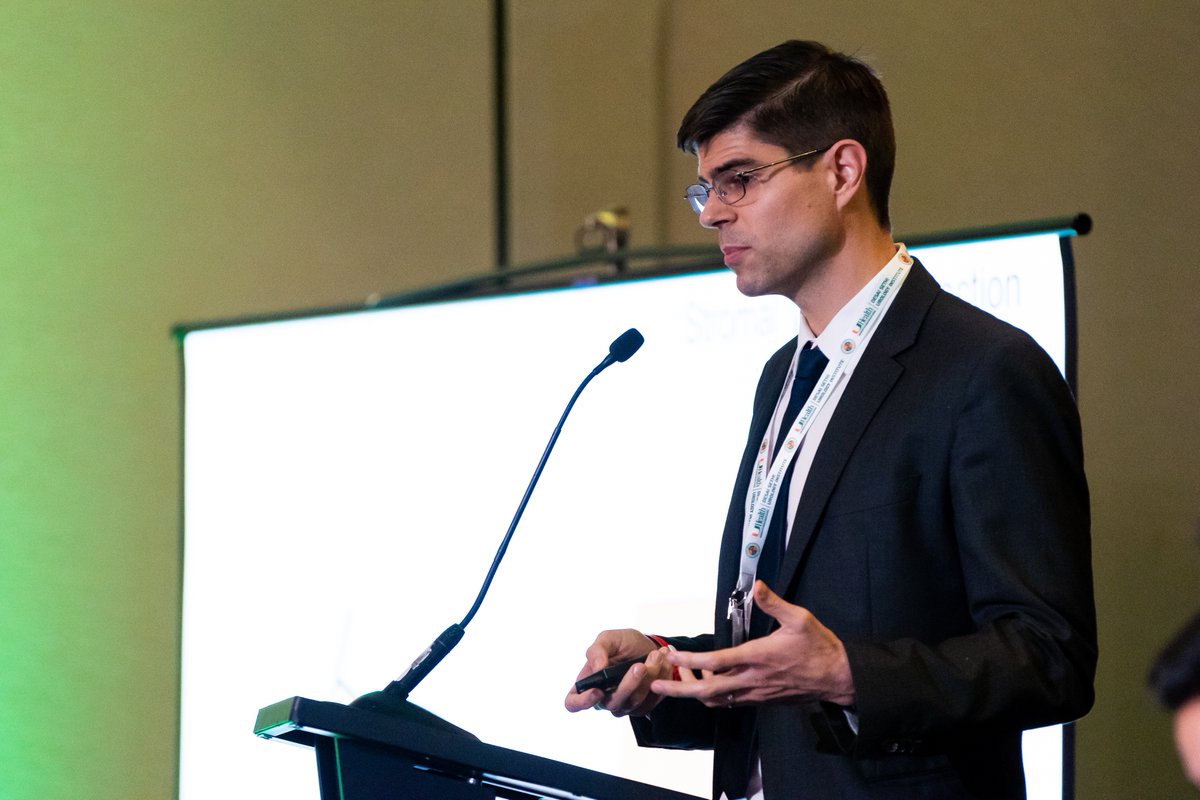 Session 1: Men’s Health is underway! Moderated by Dr. Puneet Masson and Dr. Thomas Masterson, this session dives into testosterone replacement therapy (TRT) and global updates on men’s health. Stay tuned!  #DSUIOnTheBeach25