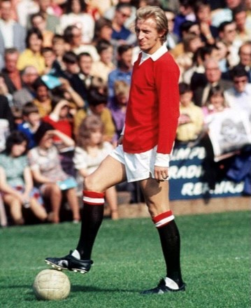 We’re deeply saddened by the news that our supporter, Denis Law, has died with dementia. We’ll be forever grateful that Denis and his family raised not only money for Alzheimer’s Society, but a great deal of awareness too. Our thoughts are with all his friends and family 💙