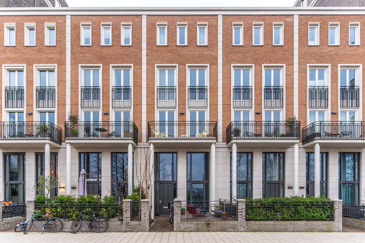 My god, they're beautiful. 
I want 10,000 of these in every city.