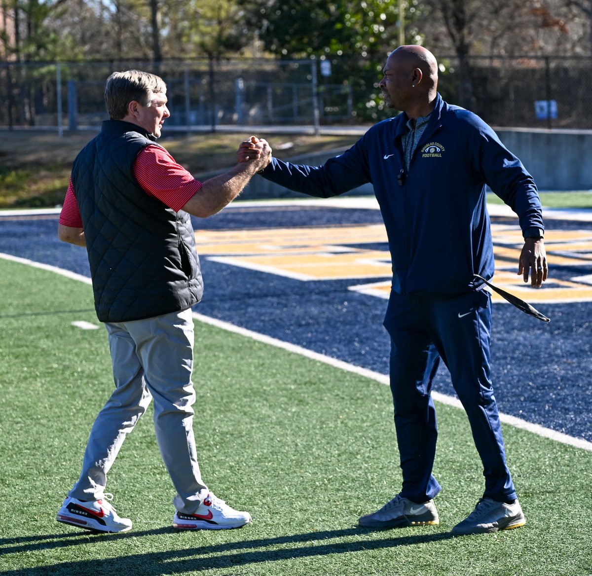 mahone_derrick's tweet photo. Georgia Bulldogs coach Kirby Smart made a quick stop at @DCTIGERS_FB  Friday afternoon while making the recruiting rounds. @CoachJTW https://t.co/wPeluYXh9N