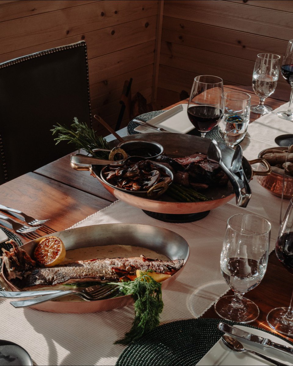 FSBaltimore's tweet image. Fondue with a view? Don’t mind if we do. Dinner plans just got elevated with a four-course prix fixe dining experience from the rooftop cottages at #FSBaltimore.

View the full menu and reserve now: bit.ly/3CqwDTE