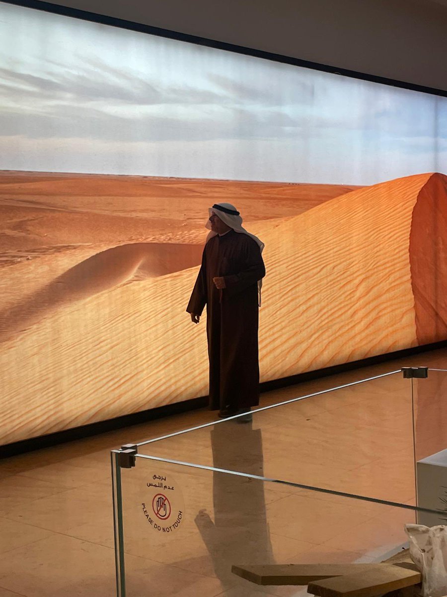 يقول الشاعر
ولو كانت الصحراءُ ثوباً خلعتُها
وألقيتُها عني ولكنها جلدي.

الاصيل لا يبدل انتماءاته وصفاته كالثياب يحتفظ بأصالته رغم تبدل الازمنه تبقى ملتصقه به كالجلد