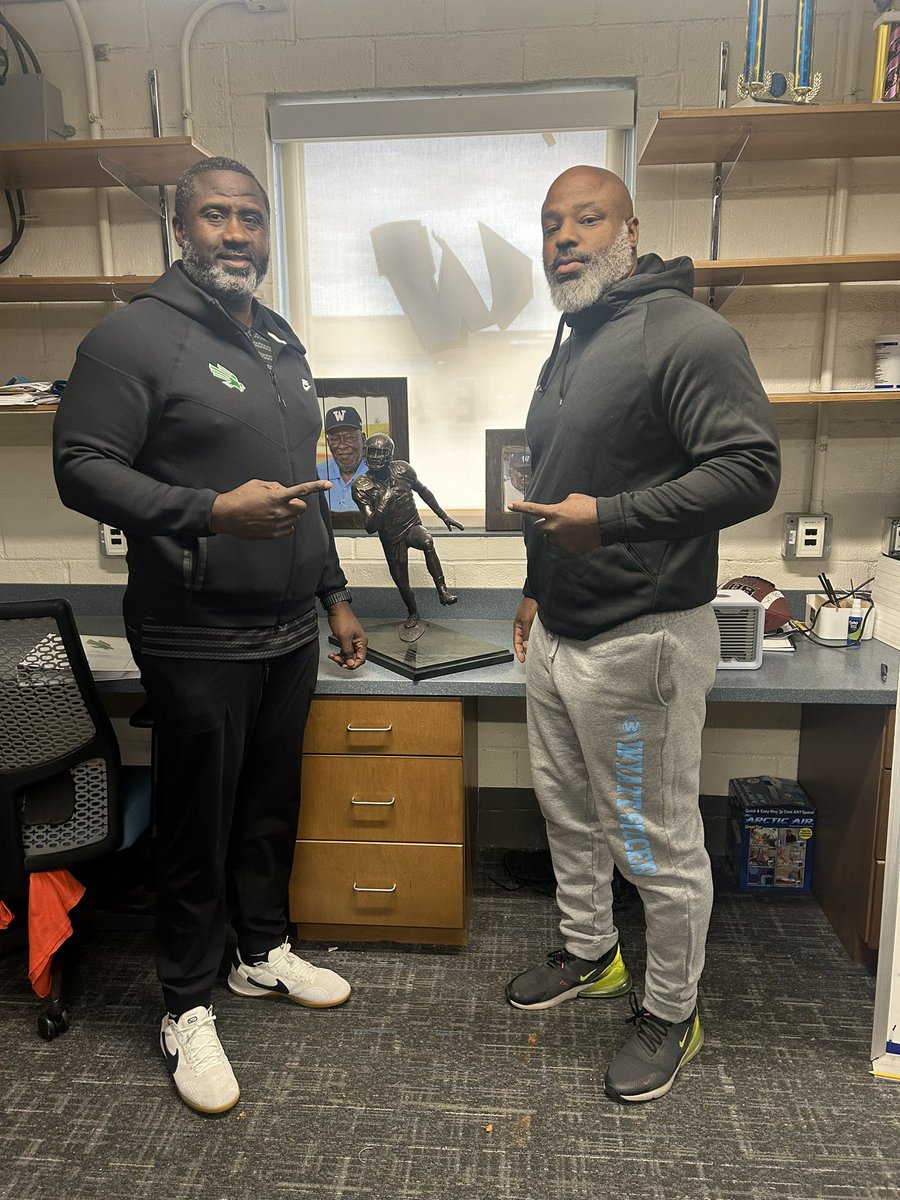 Appreciate <a href="/CoachGRichDL/">Greg Richmond</a> <a href="/MeanGreenFB/">UNT Football</a>  for dropping by today.