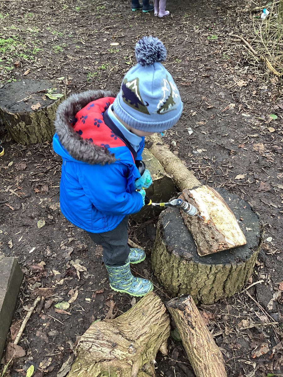BarbyCEPrimary's tweet photo. Our Acorns managed their own risk today developing their motor skills. Great session in Forest School.  Lots of concentration. https://t.co/Nyb2O1jtx1