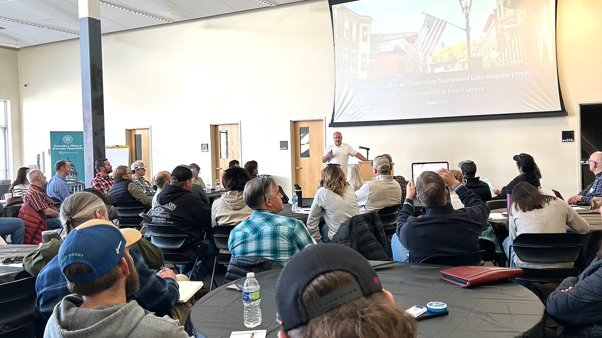 We had another great presentation for the new Timber Production Guarantee Program at the Forestry Conference in Heber! Applications are open, and funding is FCFS – for more information, visit the TPEP website: rd.usda.gov/TPEP