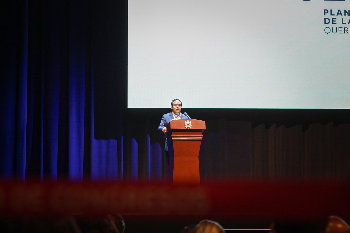 Laura Dorantes (@lauradorantesc) on Twitter photo El futuro de #Querétaro está en manos de todas y todos.
Hoy el gobernador <a href="/makugo/">Mauricio Kuri</a> encabezó la presentación del #PlanQuerétaro2050, con la ruta estratégica de crecimiento de nuestro estado.
<a href="/TonoRangel10/">Toño Rangel</a> El futuro de #Querétaro está en manos de todas y todos.
Hoy el gobernador <a href="/makugo/">Mauricio Kuri</a> encabezó la presentación del #PlanQuerétaro2050, con la ruta estratégica de crecimiento de nuestro estado.
<a href="/TonoRangel10/">Toño Rangel</a>