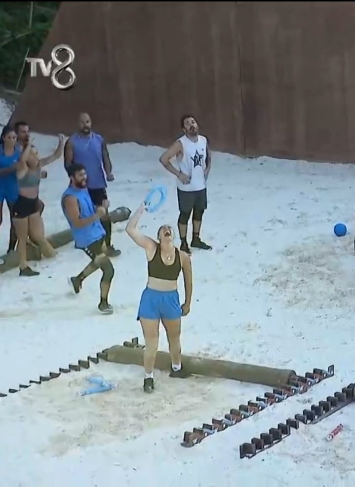 Noldu pek bi keyfin yok düşlediğin gibi olmadı mı yakıştı ama sana mor renk çooook
#Survivor2025