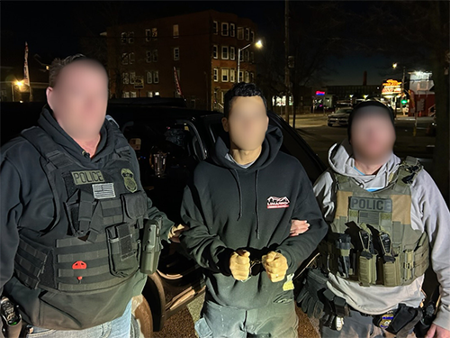jessmachadoshow's tweet photo. Can someone explain to me why an illegal migrant wanted for murder in Brazil, apprehended by ICE in Fall River, MA gets the luxury of having his face blurred out? https://t.co/kb4cxdAmx2