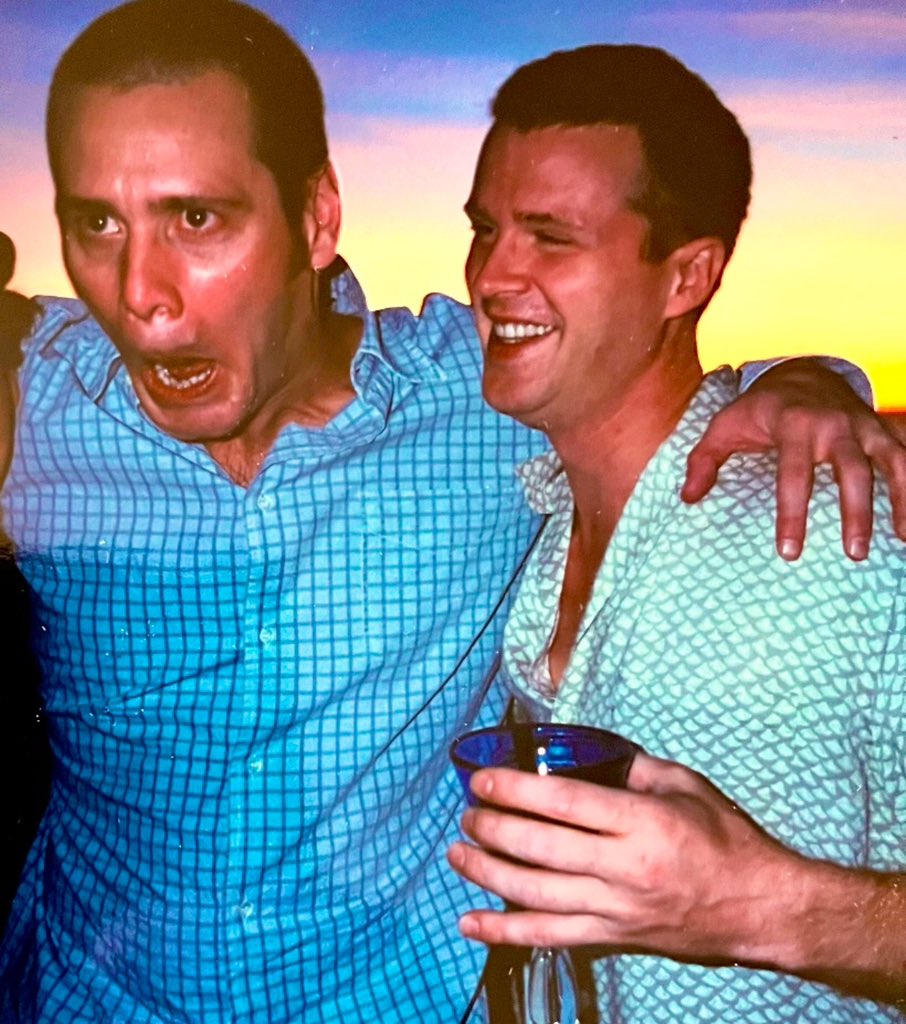 Cary_Elwes's tweet image. Please join me in wishing a Happy Birthday to this amazing human being, #JimCarrey. A man who brings joy and love wherever he goes and whose generosity knows no bounds. Hope you have a glorious day, Jim. We love you, man 🎂🎈❤️🙏