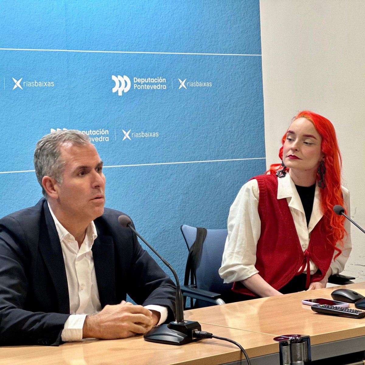 RafaDominguezPo's tweet photo. É unha ledicia celebrar os 10 anos de @AMUPontevedra, unha década marcada pola paixón pola arte e polo #MuseoPontevedra.

Hoxe tivemos o privilexio de escoitar a @EugeneTenenbaum, que nos levou a reflexionar sobre os retos que os museos enfrontan. Noraboa por esta iniciativa! https://t.co/RES56Lkqal