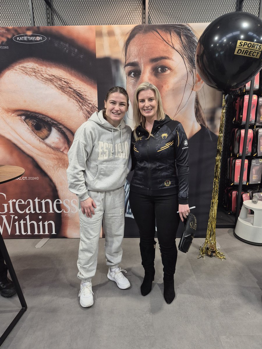 Shane Mc Donnell ๐ฎ๐ช (@shanemcdonnell3) on Twitter photo Incredible to meet <a href="/KatieTaylor/">Katie Taylor</a> what an absolute legend inside and outside the ring greet to meet you.
Looking forward to The next fight ๐ฎ๐ช๐ฅ๐ธ
<a href="/deemcd2020/">Deemcd2020</a> โค๏ธ
#fitness
#boxing
#katietaylor
<a href="/EddieHearn/">Eddie Hearn</a>
#irishboxing
#undisputedchampion Incredible to meet <a href="/KatieTaylor/">Katie Taylor</a> what an absolute legend inside and outside the ring greet to meet you.
Looking forward to The next fight ๐ฎ๐ช๐ฅ๐ธ
<a href="/deemcd2020/">Deemcd2020</a> โค๏ธ
#fitness
#boxing
#katietaylor
<a href="/EddieHearn/">Eddie Hearn</a>
#irishboxing
#undisputedchampion