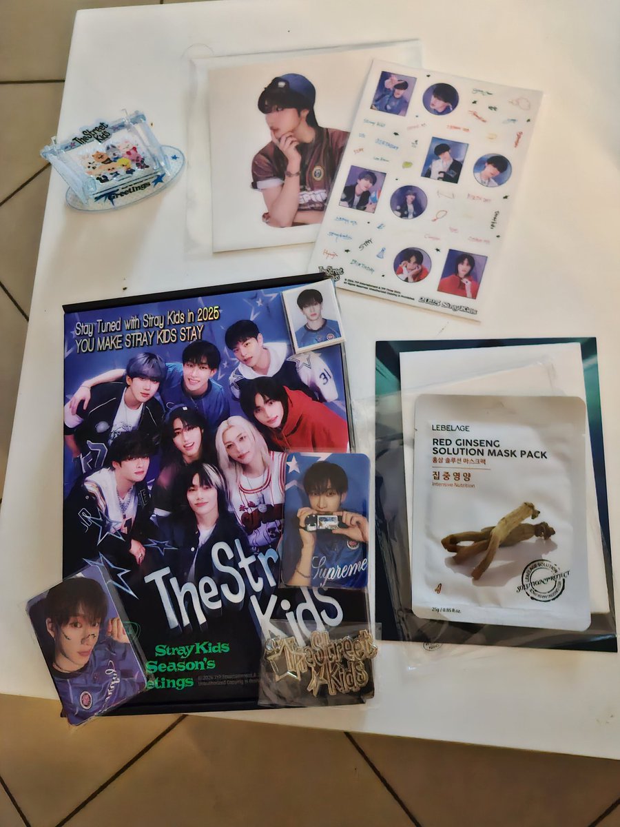 Ninie77566825's tweet photo. Commande bien reçue. Merci @shopdalmoon 🥰 https://t.co/wUEIWXMwA8