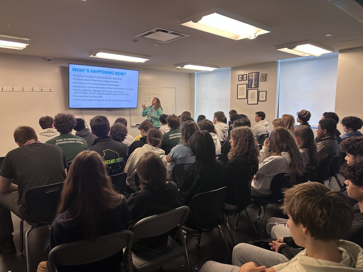 BISCSouthLoop's tweet image. This week, students kicked off new units in PSHE across secondary focusing on topics such as Health, Wellbeing and DEIB (Diversity, Equity, Inclusion, and Belonging).
#CreateYourFuture #Collaborative #BISCSLCommunity #Curious #BulldogStrong #NordAngliaEducation