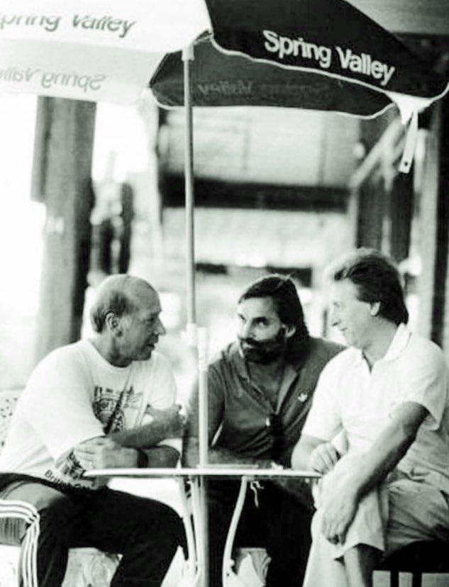 An Englishman, Irishman and Scotsman all walked into Heaven.. 

This is football heritage 

RIP Denis. Sleep easy now King 👑 

🇾🇪🔰💔