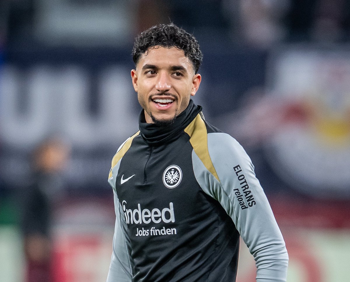 🔵👋🏻 Omar Marmoush says goodbye to Eintracht fans as he’s paying farewell at the stadium…

…and he’s joining Manchester City. 🔐