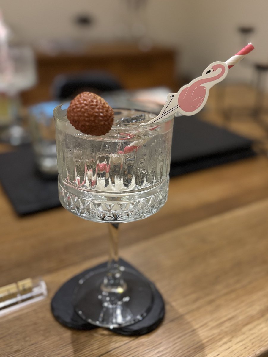 Lychee martini…if I’m honest the lychee liqueur was bought by mistake but it’s actually bl**dy lovely! (And <a href="/AldiUK/">Aldi Stores UK</a> had lychees on their super 6 offers!) 
Lychee liqueur + vodka + Prosecco + ice + lemonade 😘
