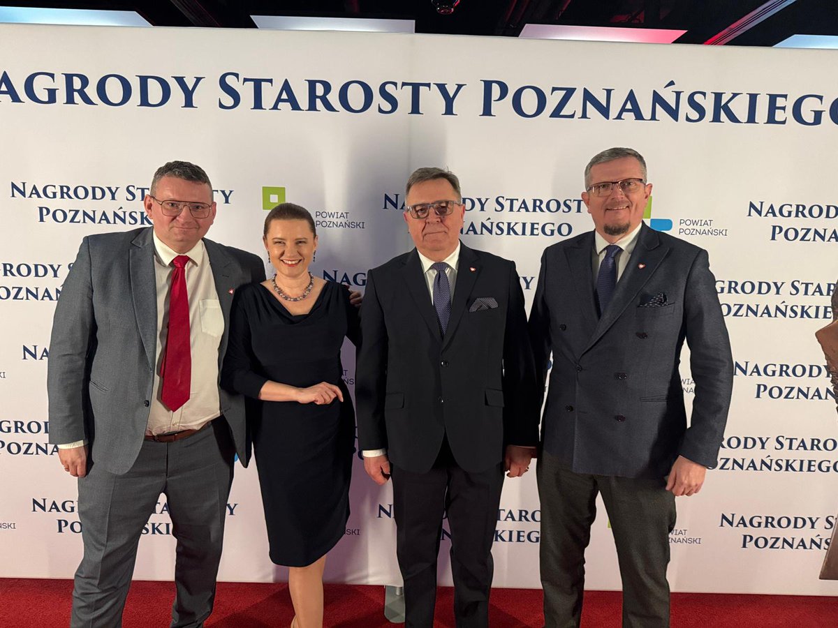 Nagrody Starosty Poznańskiego Jana Grabkowskiego, to już tradycja w naszym <a href="/PowiatPoznaski/">Powiat Poznański</a> 
Co roku temu wyjątkowemu wydarzeniu towarzyszy wręczenie nagród za wyjątkowe działania, które mogą inspirować innych.
To też czas spotkań i rozmów z samorządowcami. Dziękuję za zaproszenie