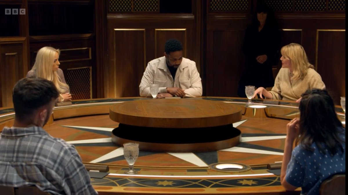 Claudia blending into the background like a schools OFSTED inspector is the most frightening thing about #TheTraitors round table