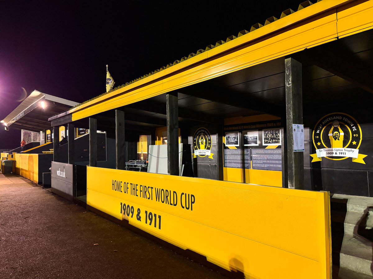 ßen (P) tweet media