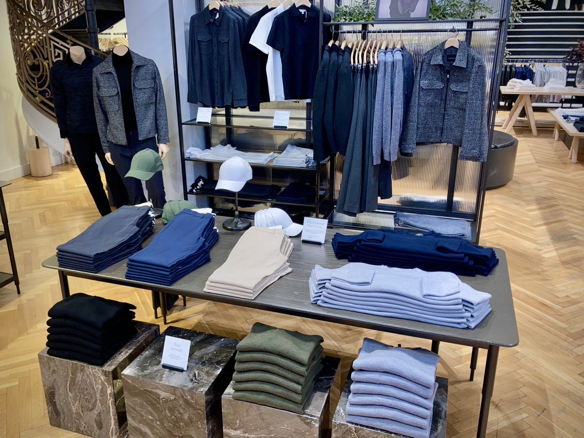 LouisVal_Visual's tweet image. It’s a new year.. time to refresh your wardrobe! ✨ Freshening up standards and styles 😌

#visual #visualmerch #visualmerchandiser #newyear #newyearnewme #fashion #mensfashion #ClubMonaco #5thAve #windowdisplay #folds #style #refresh #standards