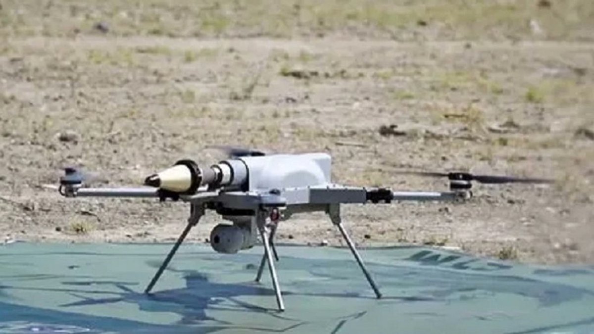 TurkishCentury's tweet photo. TANK KILLER 💥 -- Destroy armored vehicles on the cheap with the world's most advanced man-portable #antitank #drone; the all-new #KARGU #FPVdrone from Türkiye's @STMDefence! 🇹🇷 #STMDefence https://t.co/GCihiL8g8x