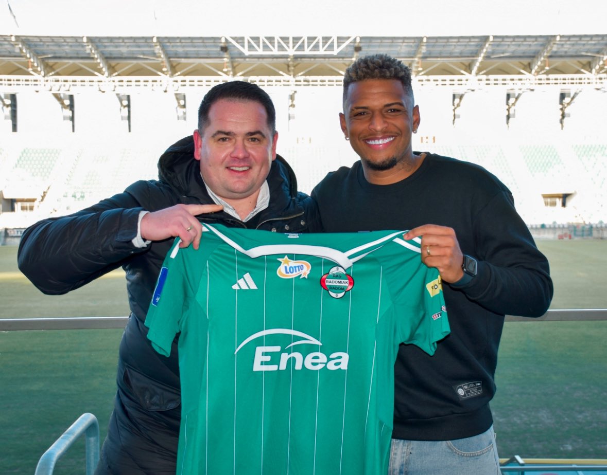 appremiumwrzos's tweet photo. @jonathan39jr  🤝🇵🇱🇧🇷 @Radomiak_Radom 💚💚💚 https://t.co/9ol7eX2Ela