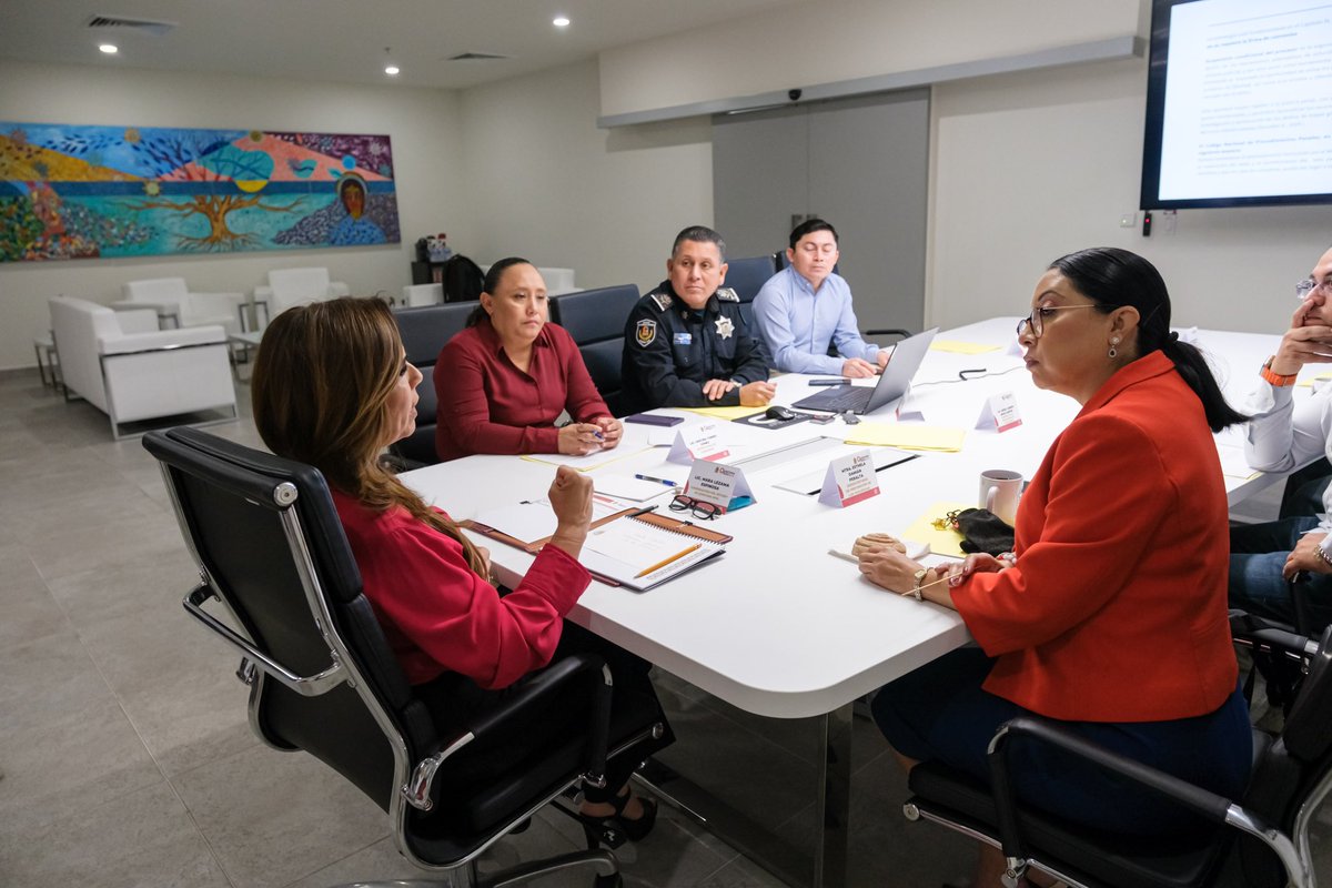 Mara Lezama (@maralezama) on Twitter photo Nos reunimos con Esthela Damián Peralta, subsecretaria de Prevención de las Violencias de la <a href="/SSPCMexico/">Secretaría de Seguridad y Protección Ciudadana</a>, para presentar la estrategia "Reconecta con la Paz". Este programa busca atender las causas profundas de la violencia y disminuir la reincidencia delictiva, mediante la Nos reunimos con Esthela Damián Peralta, subsecretaria de Prevención de las Violencias de la <a href="/SSPCMexico/">Secretaría de Seguridad y Protección Ciudadana</a>, para presentar la estrategia "Reconecta con la Paz". Este programa busca atender las causas profundas de la violencia y disminuir la reincidencia delictiva, mediante la