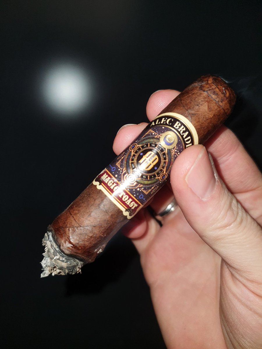 Magic toast <a href="/alecbradley/">Alec Bradley Cigars</a> #sotl #botl #cigars #nowsmoking #pssita