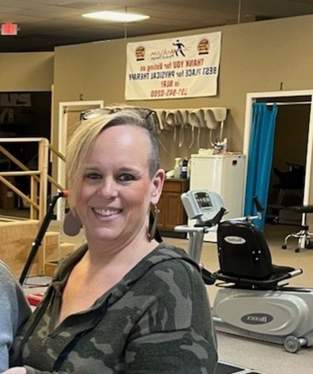 Promo_PT's tweet photo. Join us in wishing, Deanne our Care Coordinator, a Happy 1 year Anniversary with Promotion Physical Therapy! We are so grateful to have you apart of our team! https://t.co/s5jHPp7dB5