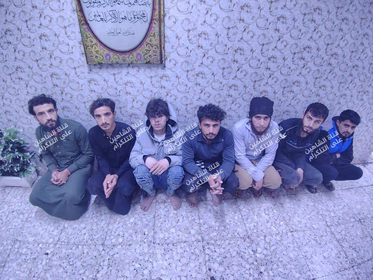 عاجل: القبض على خلية إر.هابية جولانية مكونة من 7 سوريين بالعلاوي ببغداد، كانت تصور مقرات الحشد الشعبي والعسكرية، وضُبطت بهواتفهم صور للمقرات والعصابات الإر..هابية.