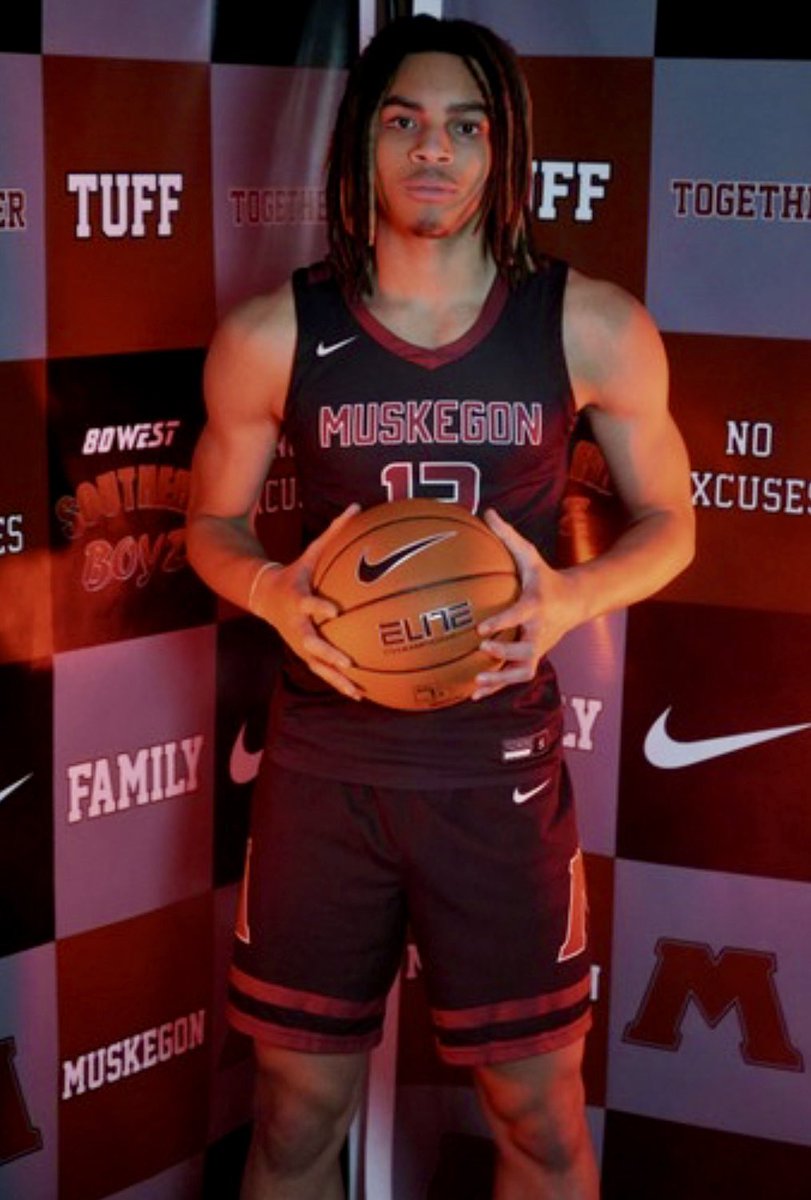 GameDay!! 7pm @ Mona Shores High School!

#BigReds