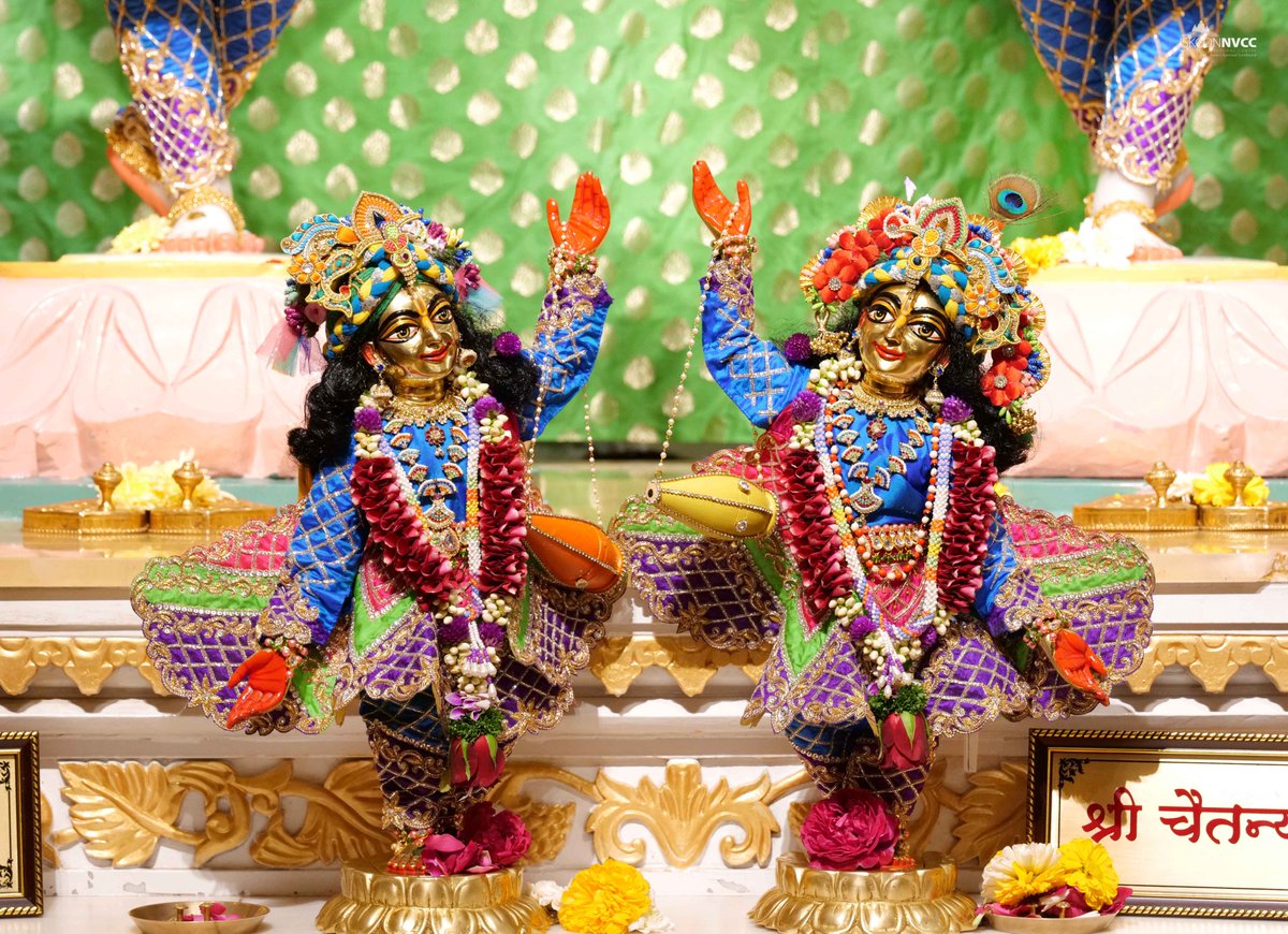 ISKCONPune's tweet photo. 🙏🏽Today's Darshan 📿 🗓18-01-2025🙏
🌷Sri Sri Gaur Nitai🌷
🚩@ISKCONNVCCPune🚩
.
.
#ISKCONNVCC #ISKCONPune #ISKCONNVCCPune #ISKCON
#18thjanuary #18thjanuary2025 #Saturday
#Harinaamsankirtan #Radheshyamdas #Radheradhe
#Sankirtan #Kirtan #Vrindavan #Mayapur #Prabhupada
#GVE https://t.co/JH8rijmnLF