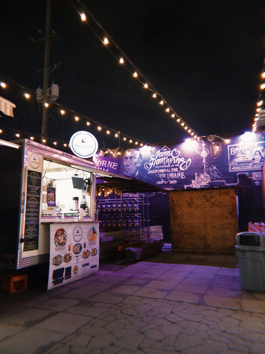 SomeCallMeCap's tweet image. And we started it with noods