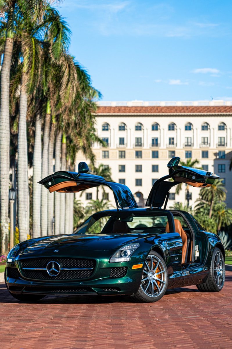 jbharrisbooks's tweet image. Calling all agents.

My first book 📖, The Immigrant’s Wife, is doing well but I need an agent to rep my second so that it blows up 💥and I can buy this baby 🏎️

#literaryagent #futurefamousauthors #bookloverscommunity #theimmigrantswife #mercedesamg #gullwing