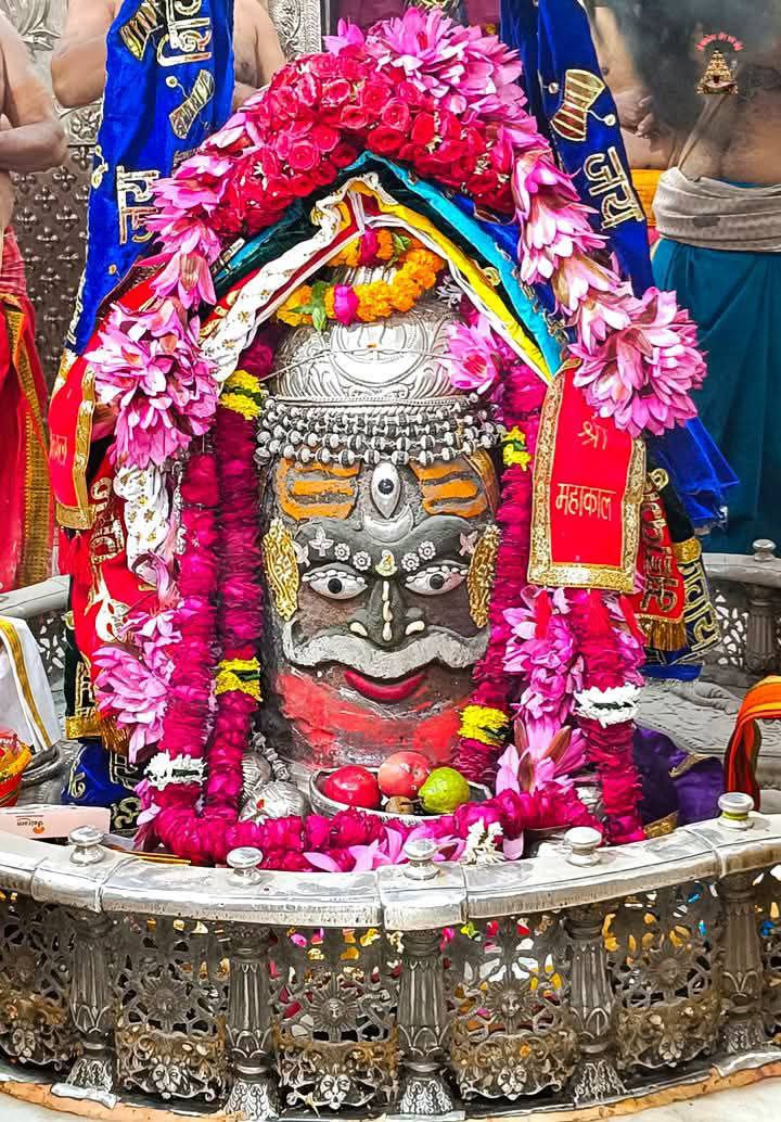 BipinYadav74's tweet photo. ॐ #जय_श्री_महाँकाल 
      श्री महाकालेश्वर ज्योतिर्लिंग उज्जैन
 🔱  #आज_भस्म_आरती_के_अद्भुत_दर्शन   🔱
स्वयंभू दक्षिणमुखी ज्योतिर्लिंग राजाधिराज मृत्युलोकाधिपति भूतभावन अवंतिकानाथ बाबा महाकाल का आज पावन दिव्य भस्म आरती श्रंगार दर्शन शनिवार 18 जनवरी 2025🙏
┈┉┅━❀꧁ω❍ω꧂❀━┅┉┈