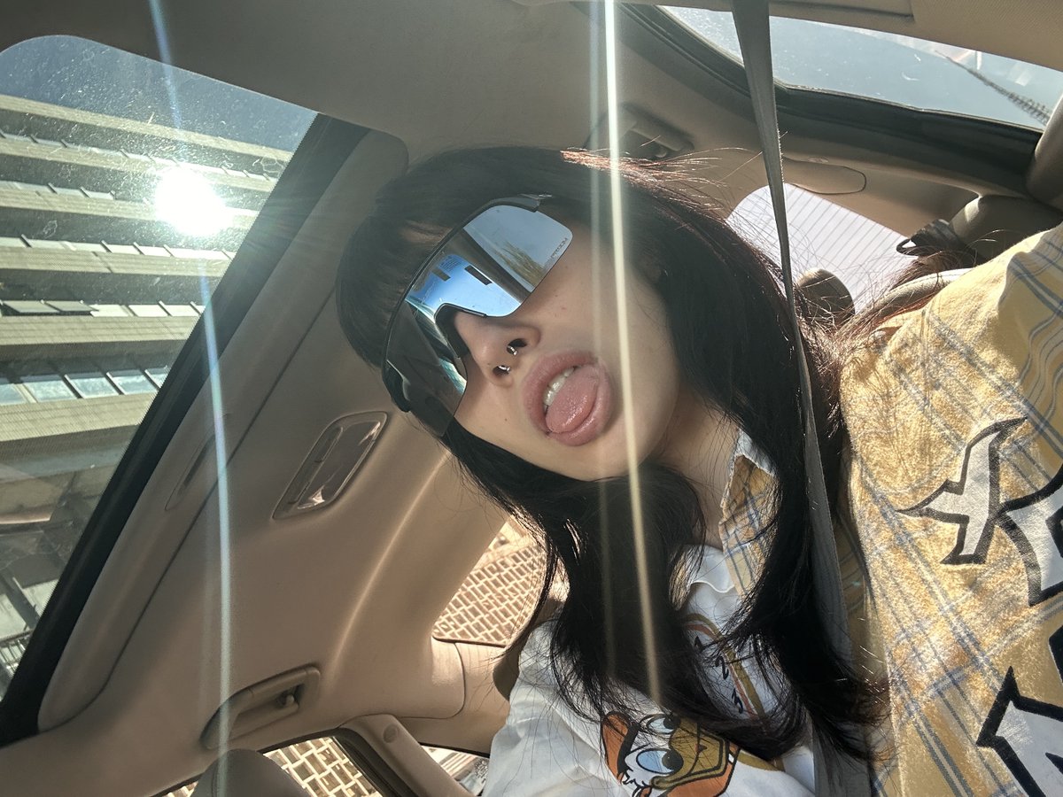 LizzLoovingitt's tweet image. My face to bad drivers: