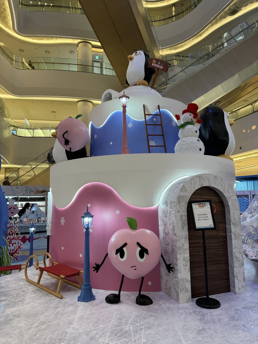 찌랭이랑 찰스❤
#도경수 #DOHKYUNGSOO #찌랭이 #ZZirang_e #찰스 #Charles #DOHKYUNGSOO_POPUP #ZZirang_e_Charles_POPUP #컴퍼니수수
#CompanySoosoo