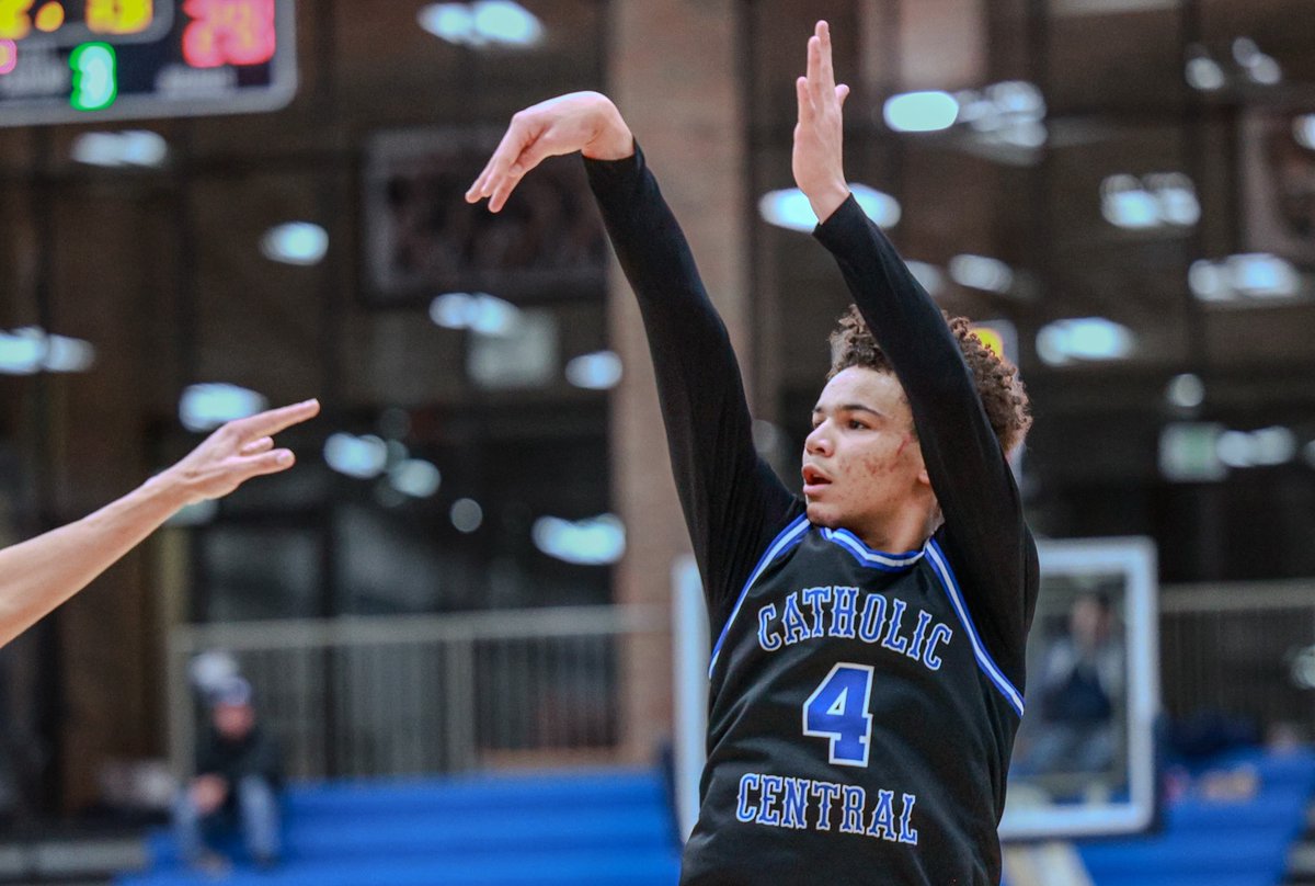 Grand Rapids Catholic Central 57, East Grand Rapids 54: Zay Larthridge drained eight 3-pointers for 29 points and Jack Bowen had 15 for GRCC (8-3). 
Carson Thornton 14, Taj Osborne 10 for EGR (3-9).