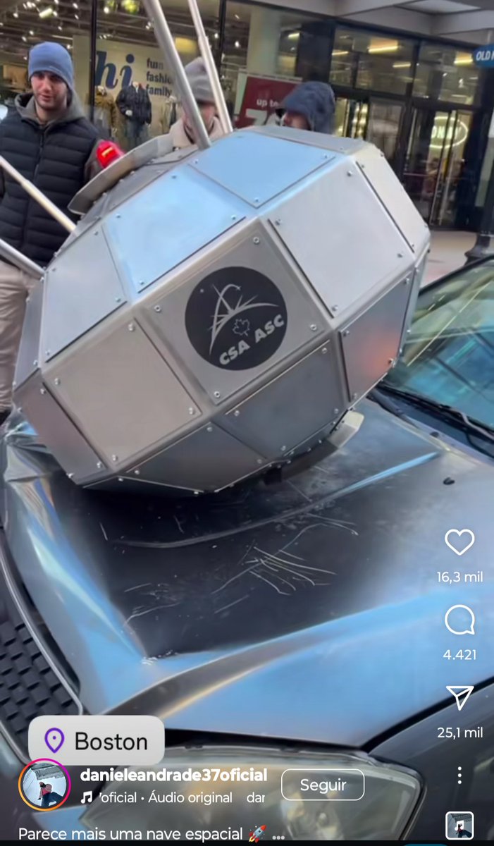 🚨🦤Em Boston USA foi flagrado um objeto da empresa Canadense CSA ASC .
Publicidade?
Caiu da Órbita?
Está cada dia mais estranho que outro viu.
Agência Espacial Canadiana – Wikipédia, a enciclopédia livre
pt.wikipedia.org/wiki/Ag%C3%AAn…