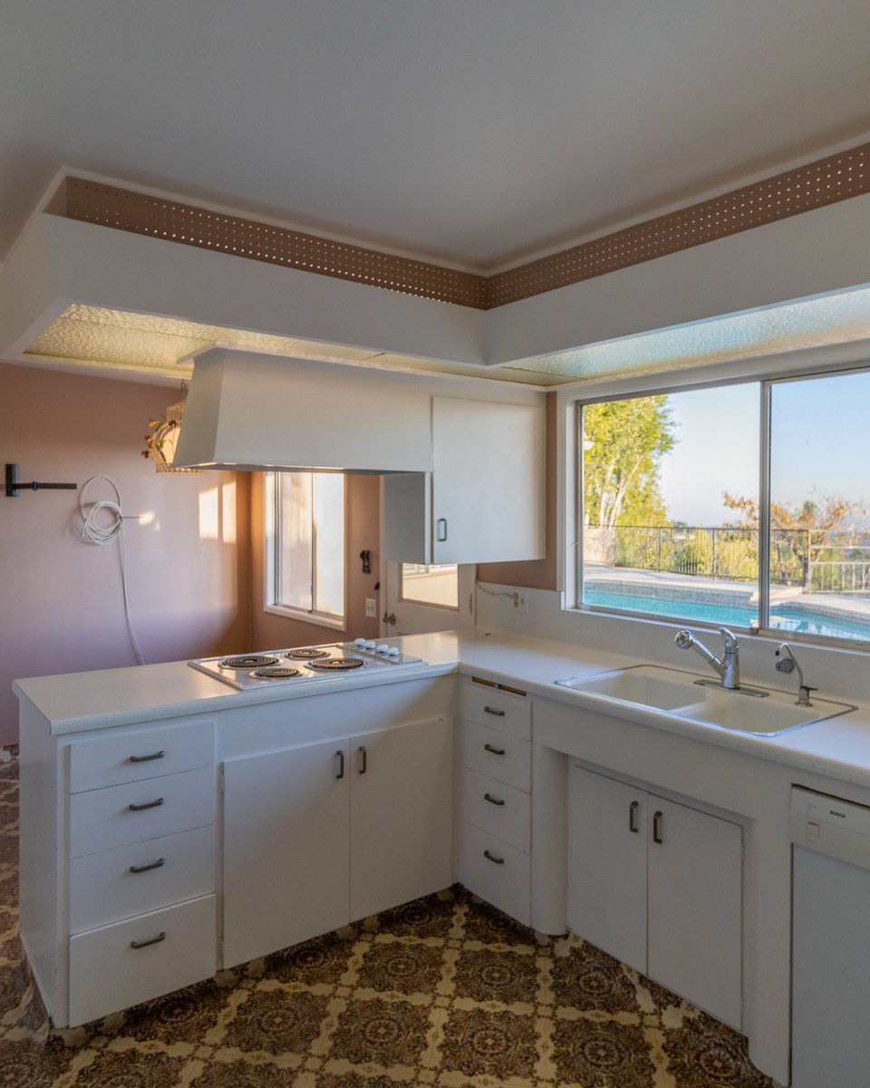 TheBernsTeam's tweet photo. Just Sold in La Cañada Flintridge, 500 Venado Vista Drive is officially off the market, achieving 126% of the list price in just 6 days and delivering $520,000 in financial freedom to our sellers. https://t.co/uTwTsph2B4