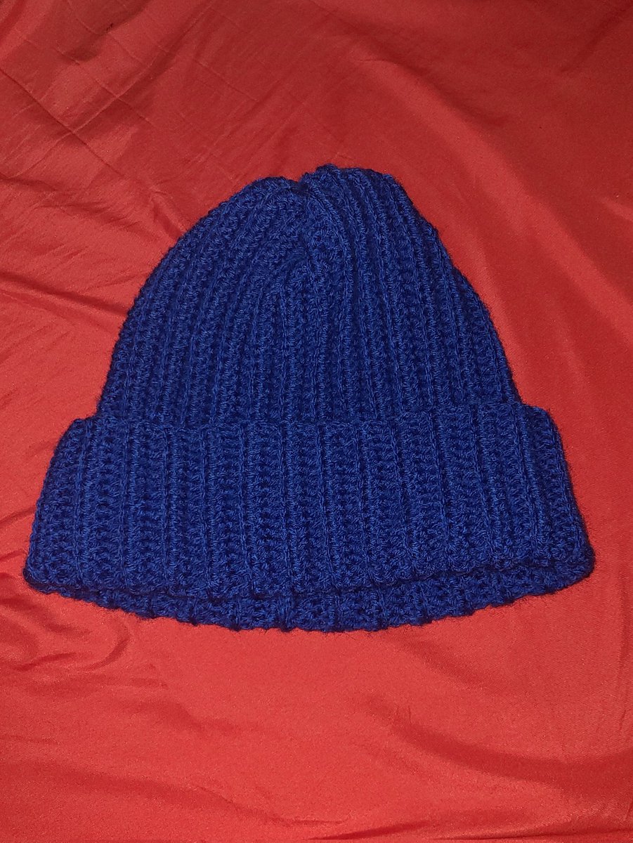 Hourglass_Grape's tweet photo. My Bf went off to boot camp, and is coming home soon with no hair! So I made this in one day
♡
His head is bigger than mine so hopefully it fits him better
♡
#crochet #crochethat #coastguard https://t.co/3VrpSBXit3
