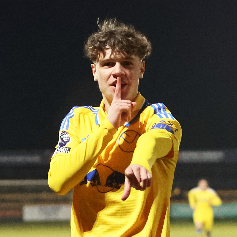 LUFC's tweet photo. 📰 A Rhys Chadwick brace and Cian Coleman strike sealed the three points and a 3-1 win for #LUFCU21 against Everton