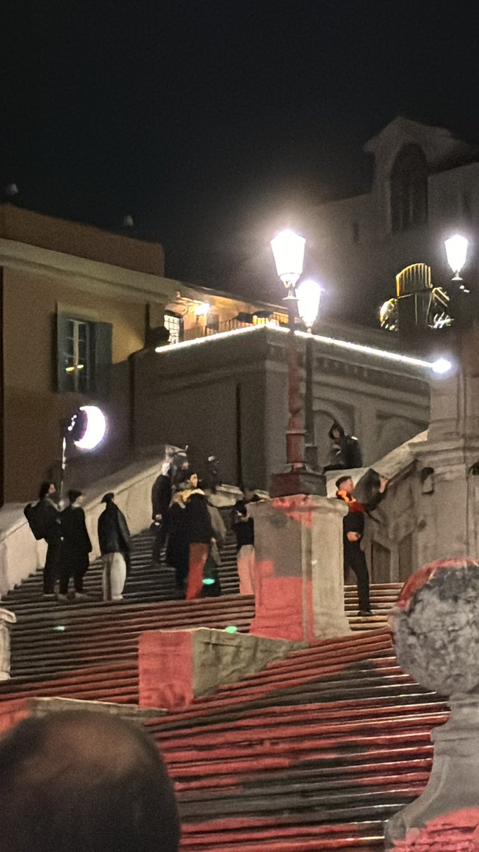 Sar4lev's tweet photo. #TimothéeChalamet in Rome! https://t.co/buY8LoiwYc